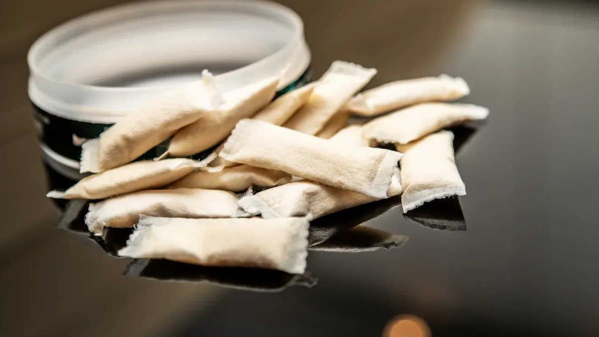 Registro fotográfico documental de Movimento pró-nicotina tenta reformular imagem de droga viciante como produto de 'bem-estar': entenda os riscos e a ciência por trás da tendência dos nootrópicos - Foto: Reprodução / images.theconversation.com