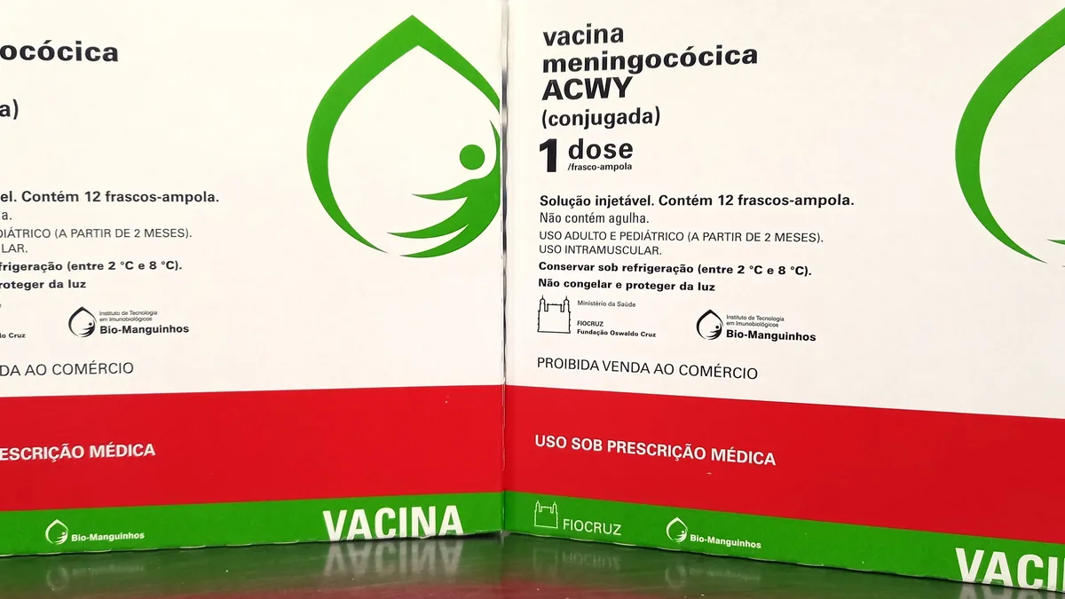 Registro fotográfico documental de Com 400 mil doses enviadas, Rio estende vacinação contra meningite ACWY para faixa de 1 a 24 anos - Foto: Reprodução / G1